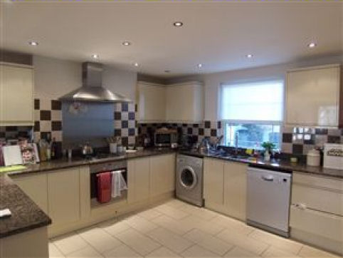 Located on a desirable street in Camden is this three storey four house with private use of a garden. The property is offered in excellent condition and comprises a stylish family bathroom