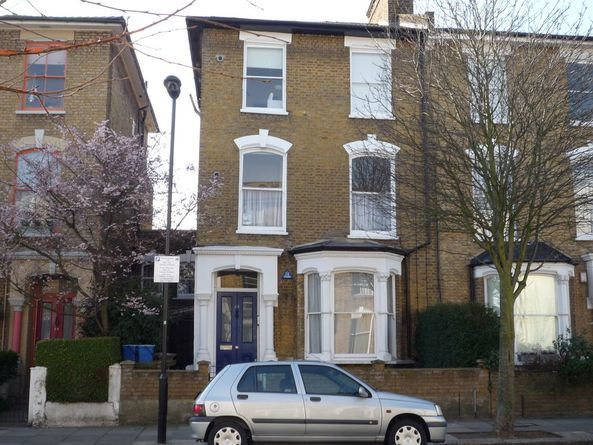 Period conversion flat with large sash windows and high ceilings throughout.
Bright and airy. Large open plan lounge with bookshelves either side of fireplace, dining area and adjacent kitchen.
Located on a very popular quiet residential tree-lined road very close to parks and within minutes walk to Finsbury Park tube, bus links and local shops.