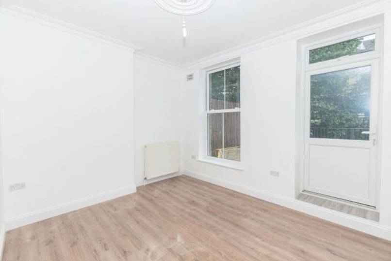 Bills included 2 bedroom Flat in Stoke Newington N16.