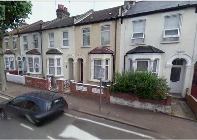 Next Location is pleased to offer 4 bedroom property with garden in East Ham, Newham.