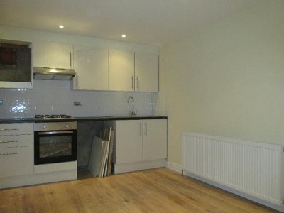 Newly refurbished stunning two bedroom flat situated Clapton N16.
