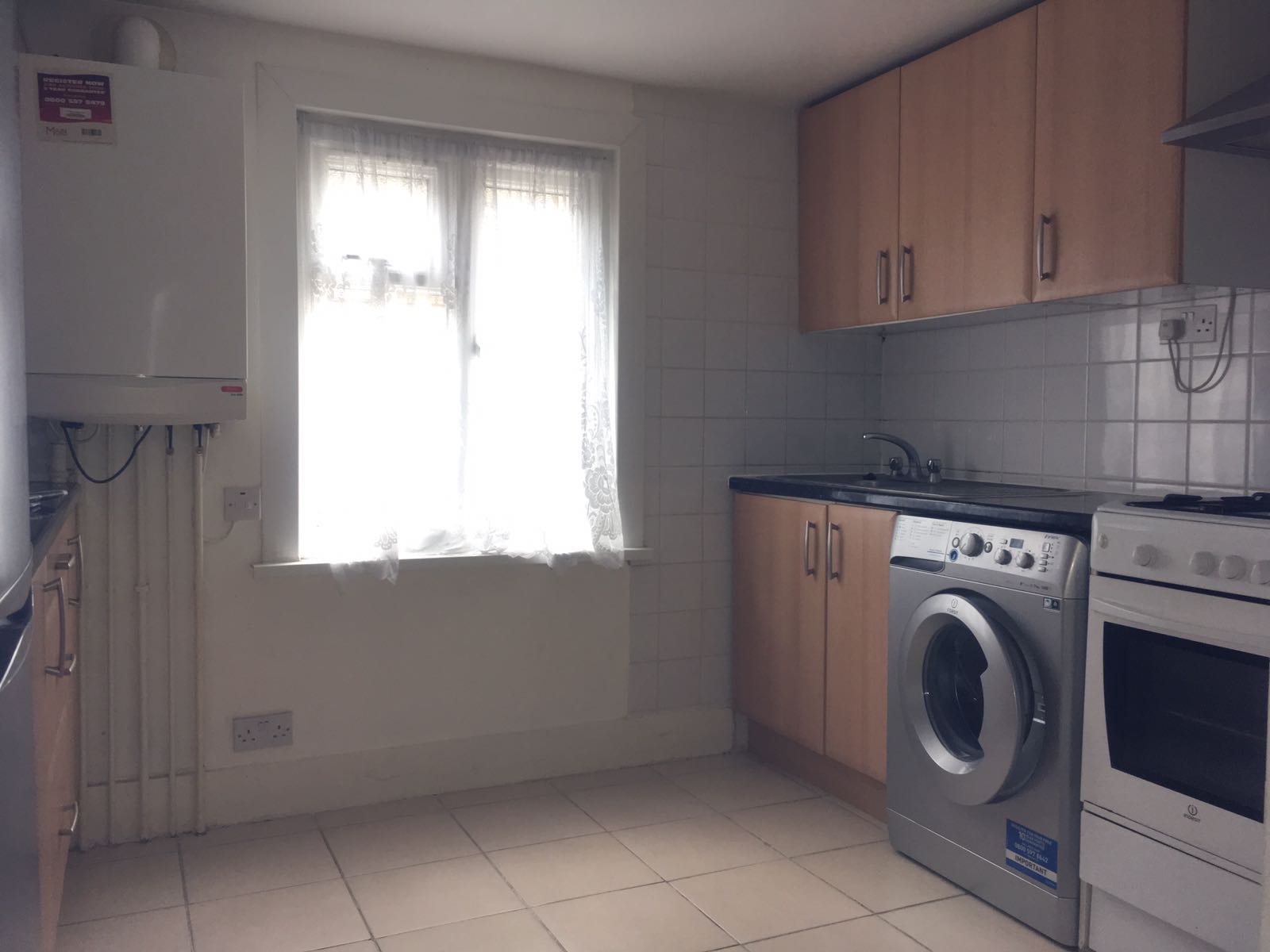 Spacious two bedroom flat can be used as three bedroom flat in Tottenham N17.